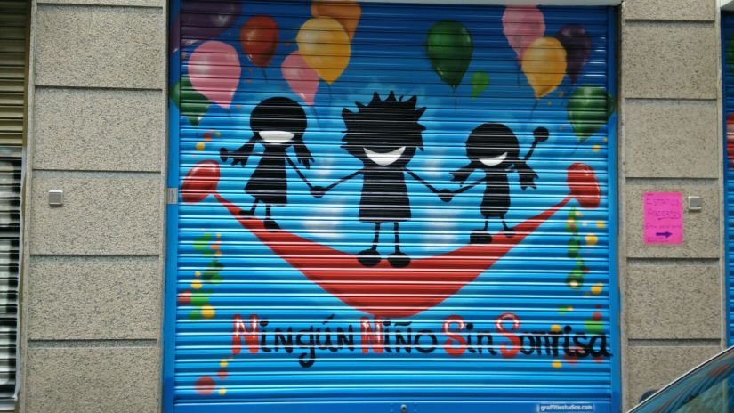 Ningún Niño Sin Sonrisa - @richloker - graffitiestudios